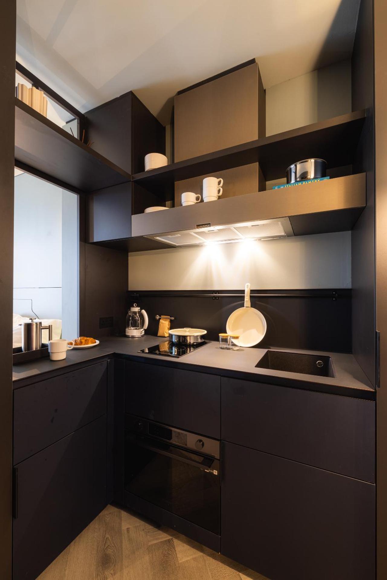 Kitchen or kitchenette