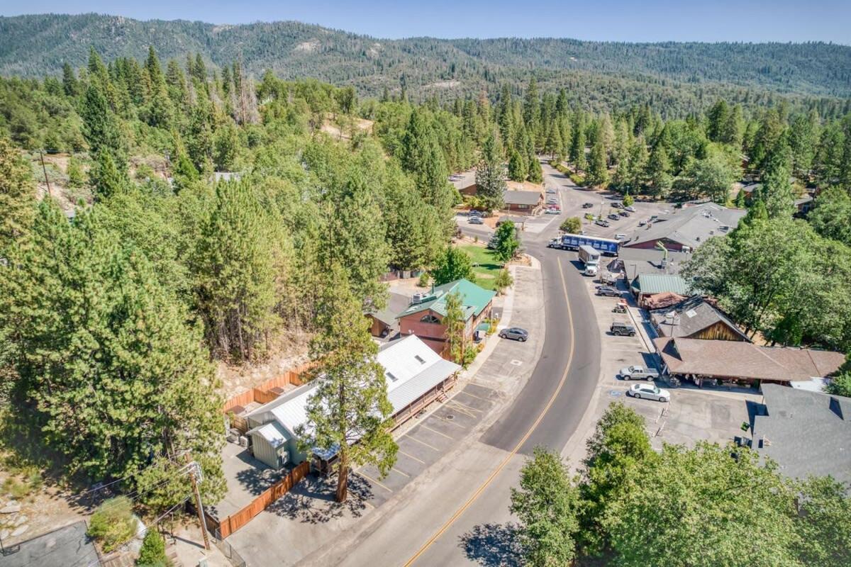 #3 Cottage Like Suite With Private Hot Tub