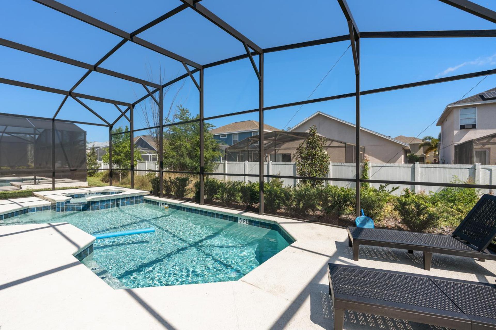 Cozy Master Room with Private Bath