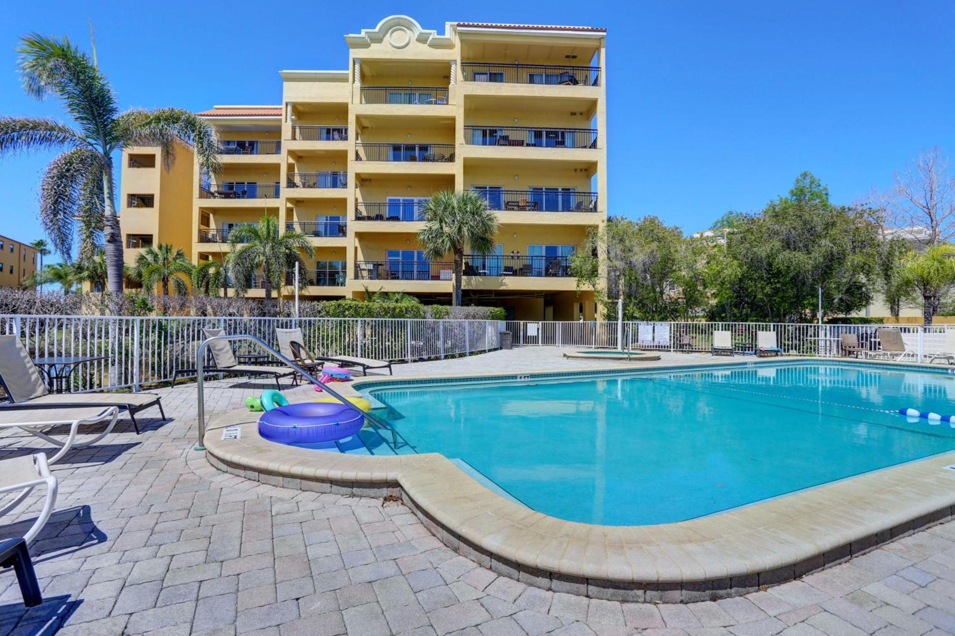 Palms Of Treasure Island #210