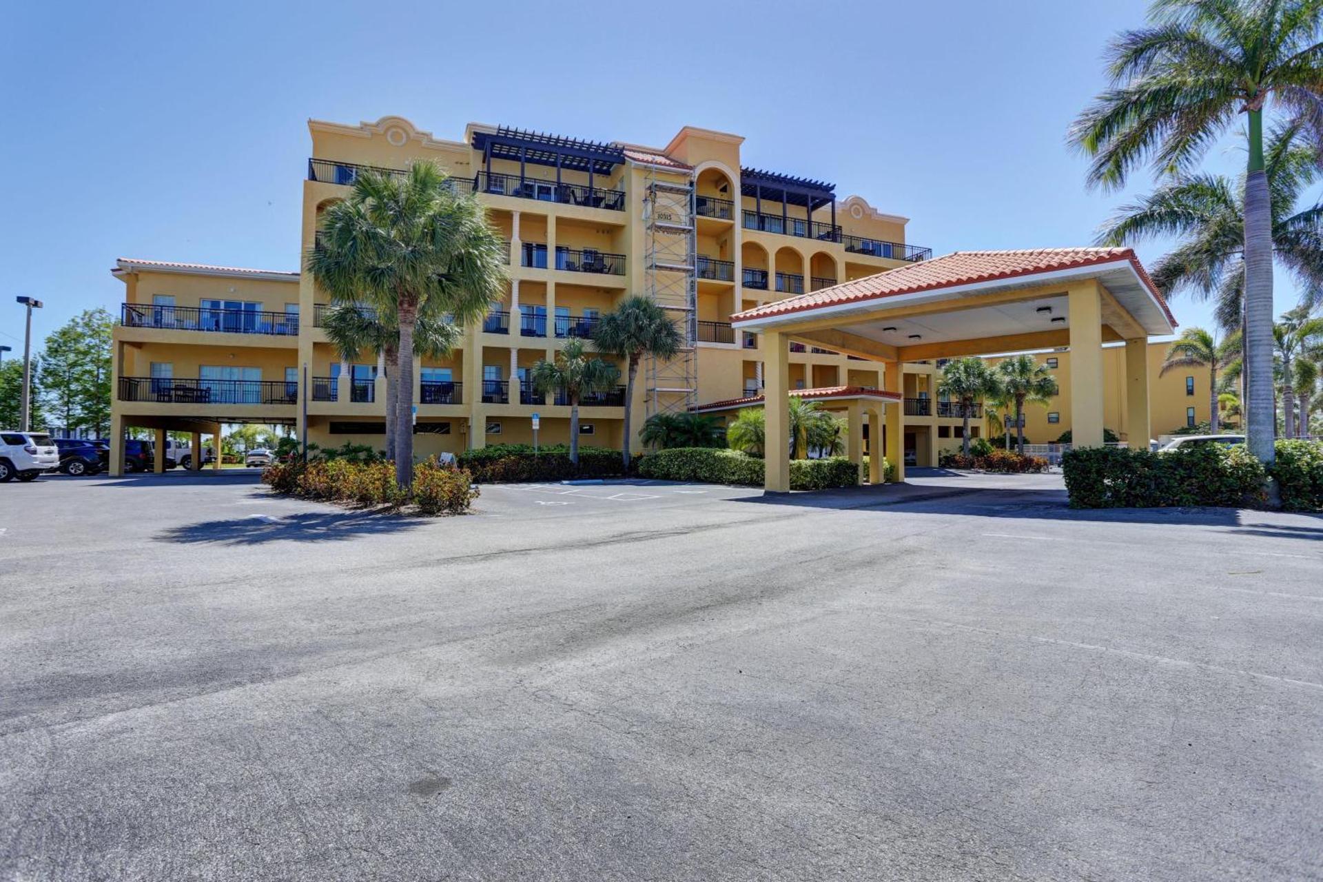 Palms Of Treasure Island #210