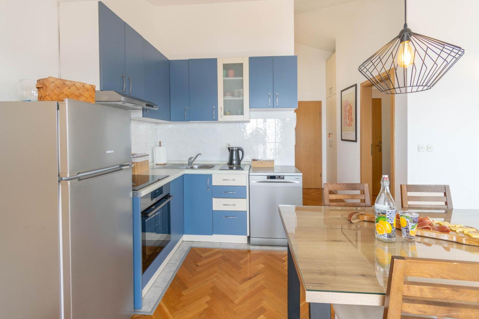 Apartment 30 m from Beach,Makarska,Marija