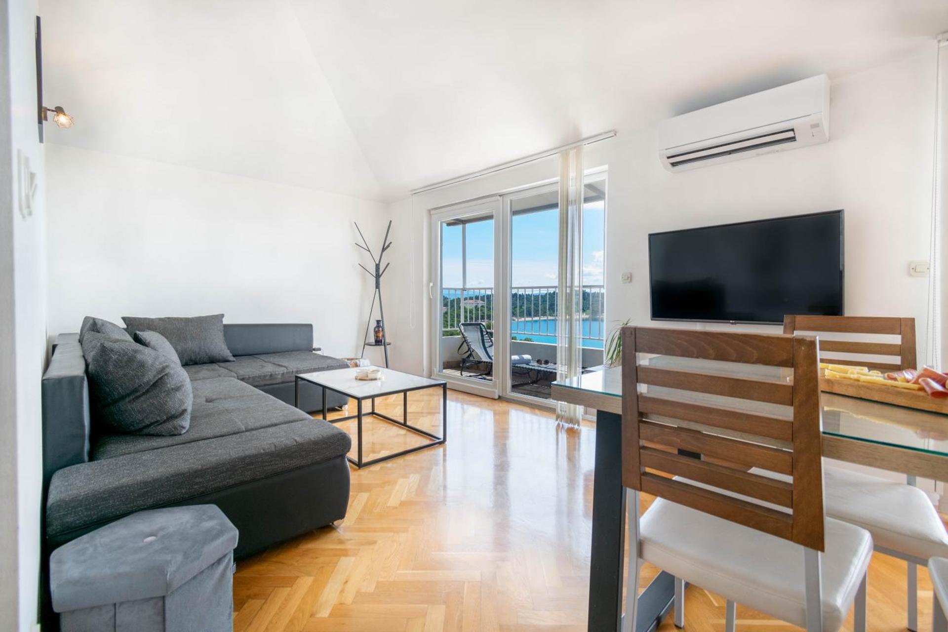 Apartment 30 m from Beach,Makarska,Marija