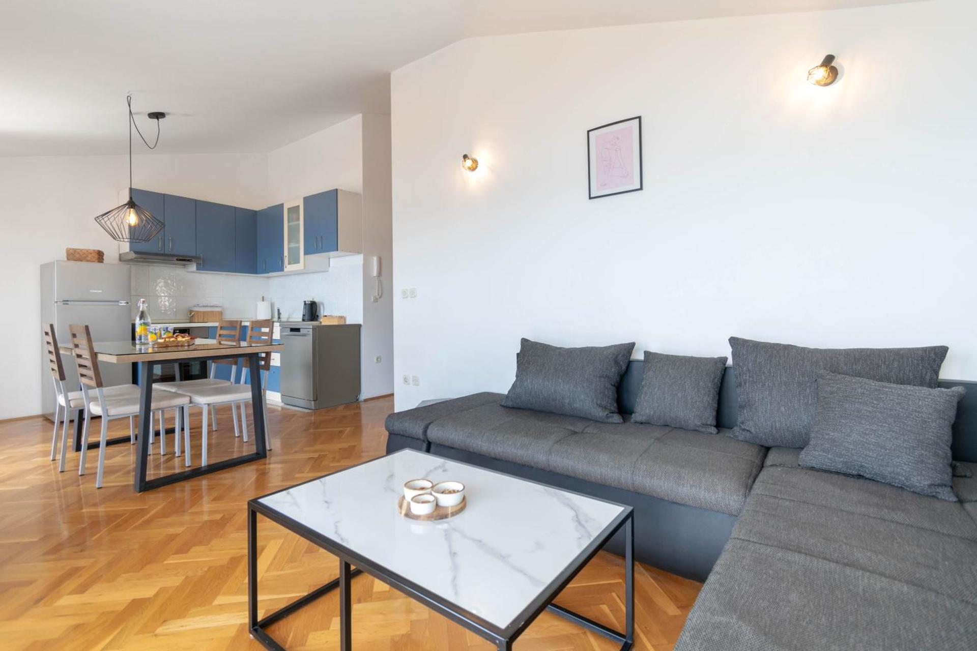 Apartment 30 m from Beach,Makarska,Marija