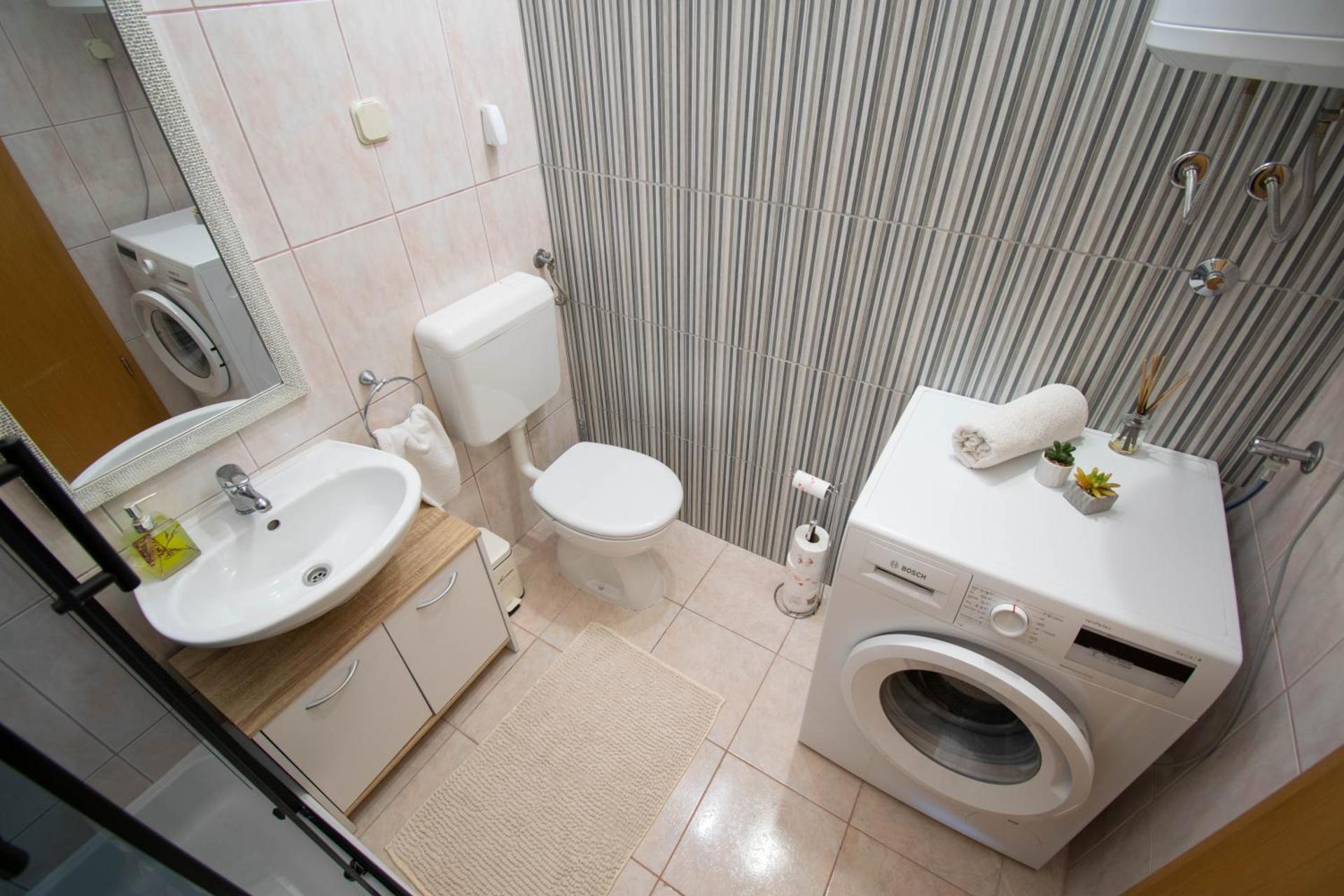 Apartment 30 m from Beach,Makarska,Marija