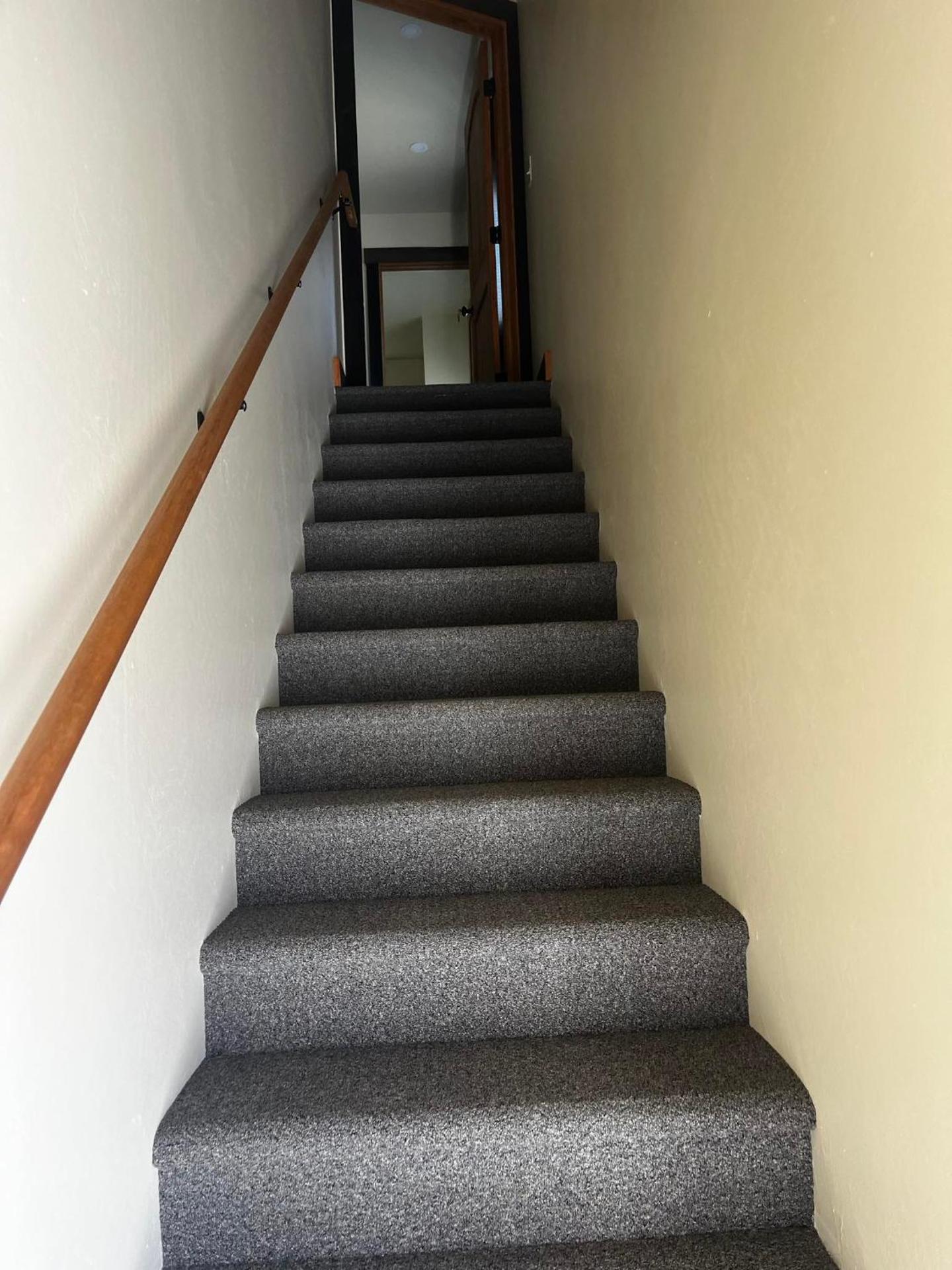 Rhodopa Guest House at Yellowstone #9