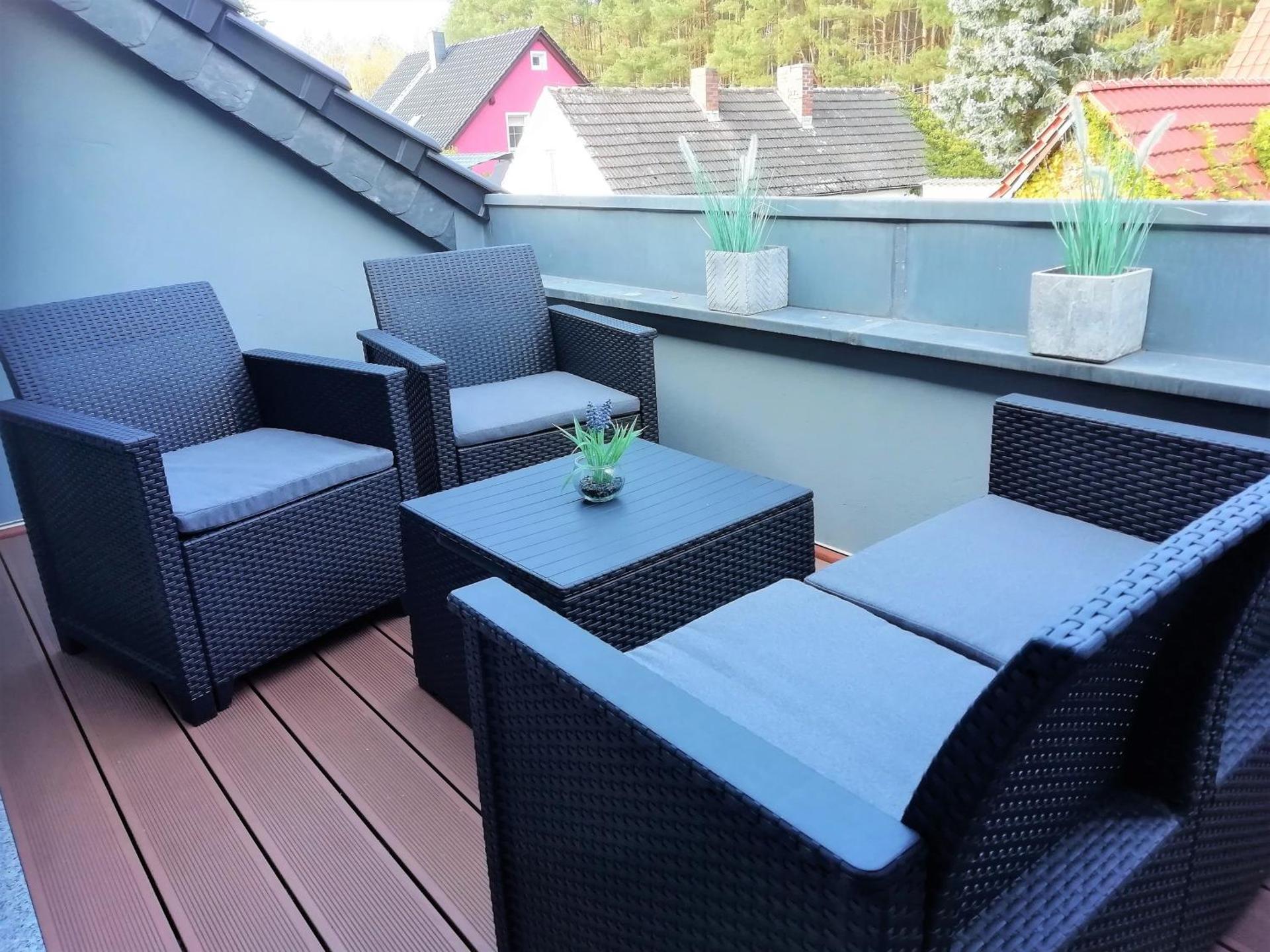 Ferienwohnung Am Waldesrand - Garten, Terrasse, Grill, Luftkühler, Massagesessel, Kinderspielecke, Spielekonsole