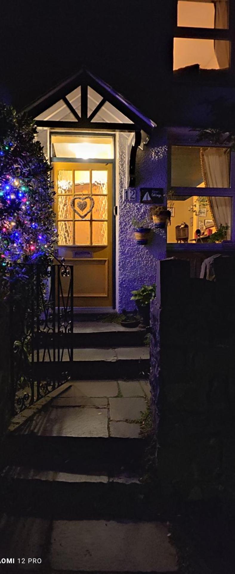 Fantastic sea views at Century's old Alma's Cottage - Sleeps up to 8 guests