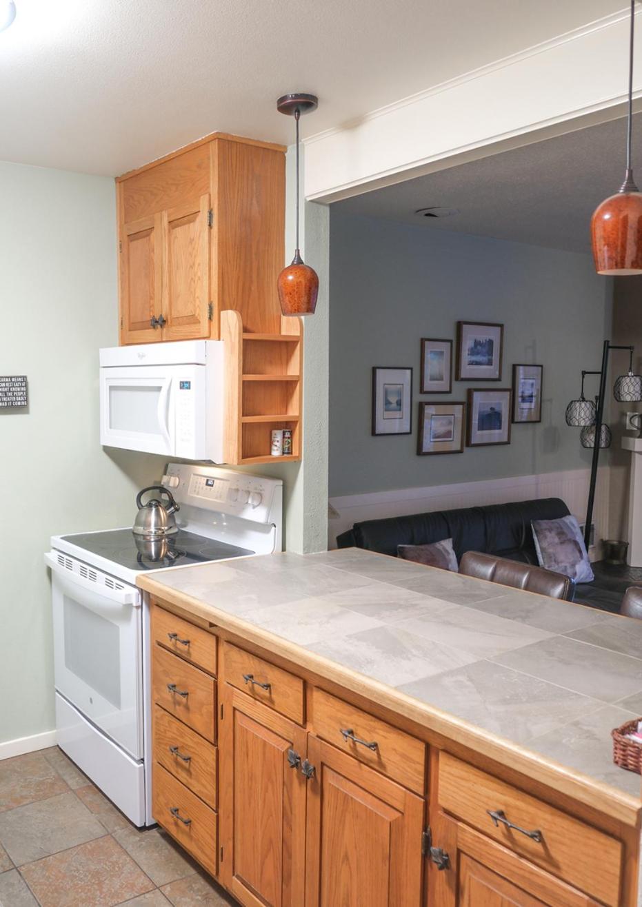 Kitchen or kitchenette