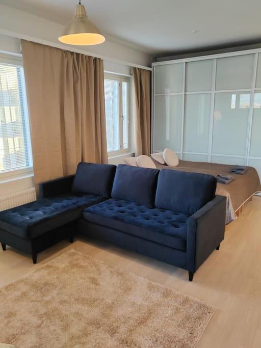 Keskustan tyylikkäin studio omalla autopaikalla