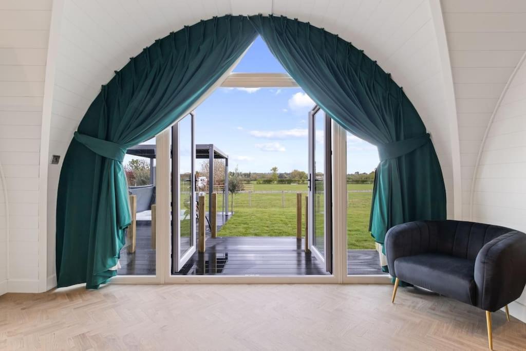 Choller Lodges - The Barn House With Hot Tub