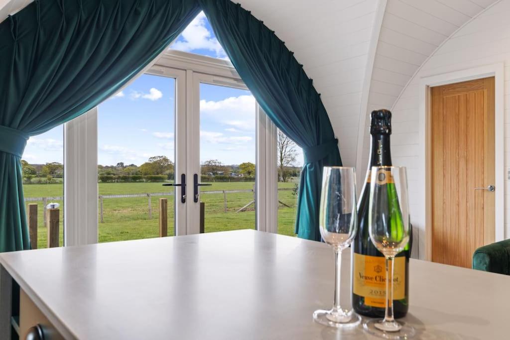 Choller Lodges - The Barn House With Hot Tub