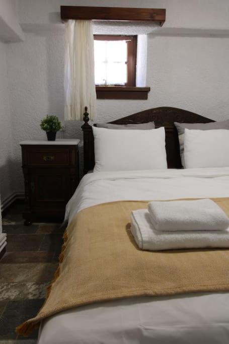 Raise Polydrosos Traditional Getaway