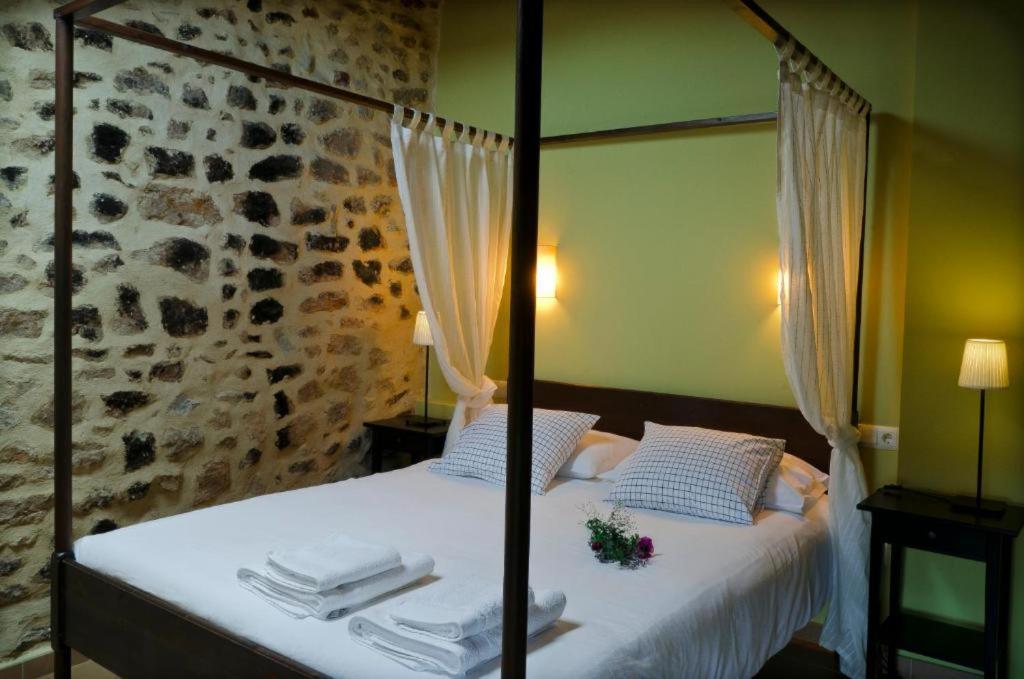 One-Bedroom Apartment (2 - 4 Adults)