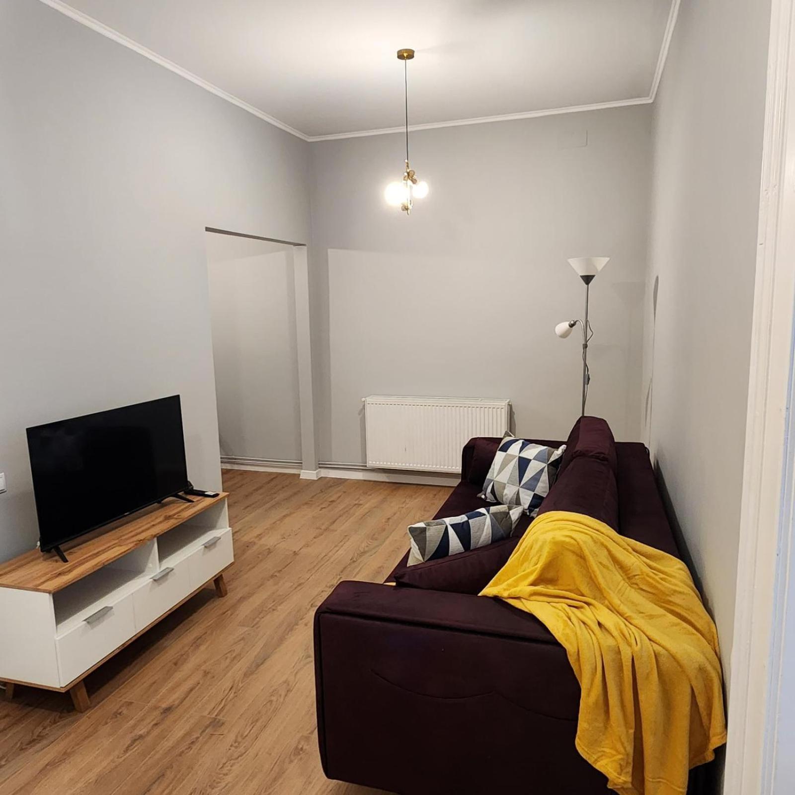 City Center apartment -A