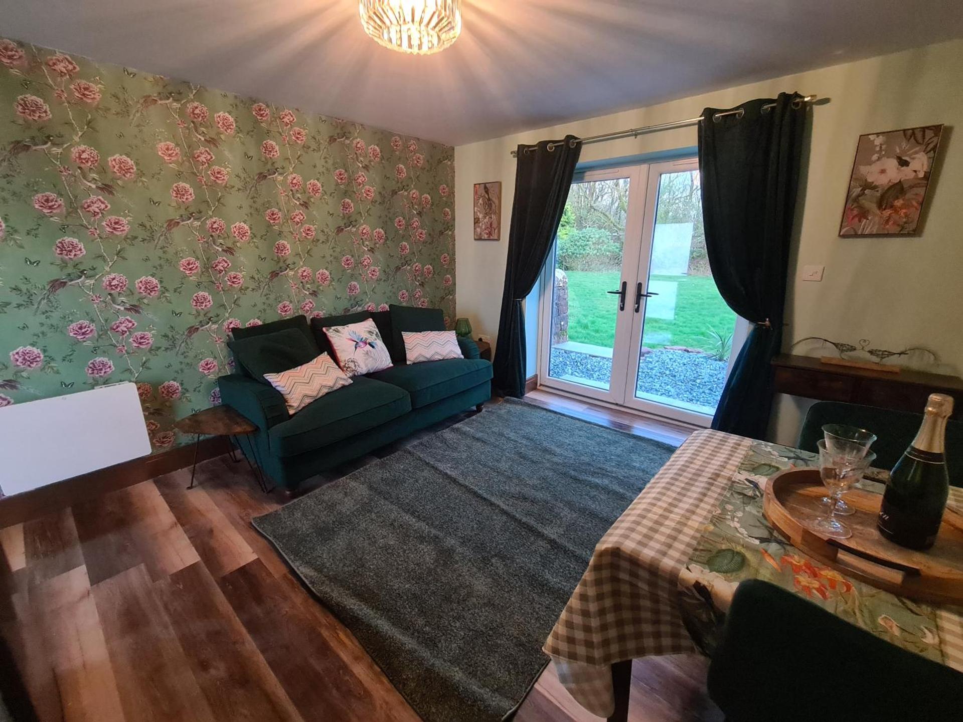 The Nest by Blake view holidays, a peaceful boutique retreat, 3 miles from Ennerdale- small twin or king bed available