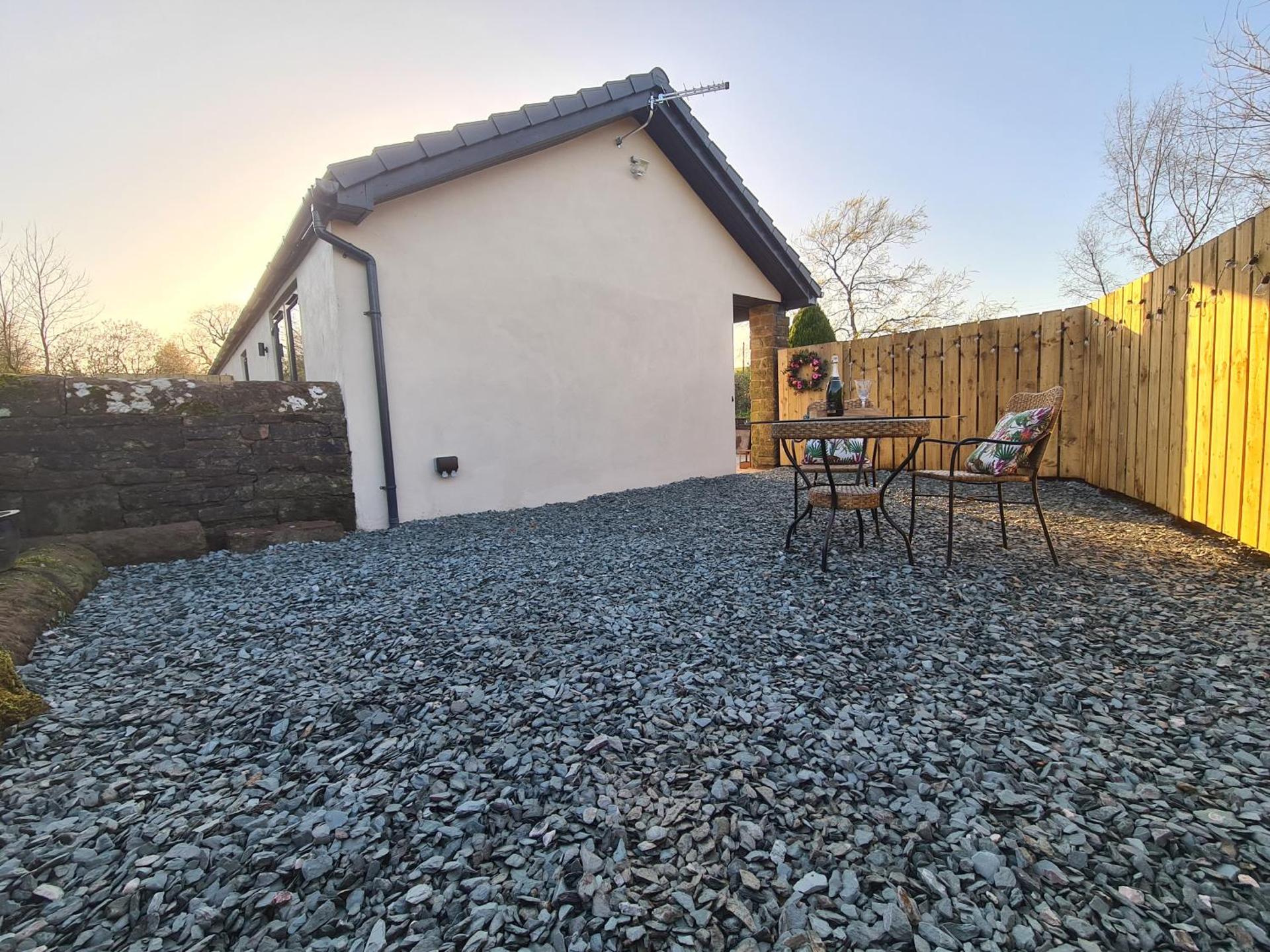 The Nest by Blake view holidays, a peaceful boutique retreat, 3 miles from Ennerdale- small twin or king bed available