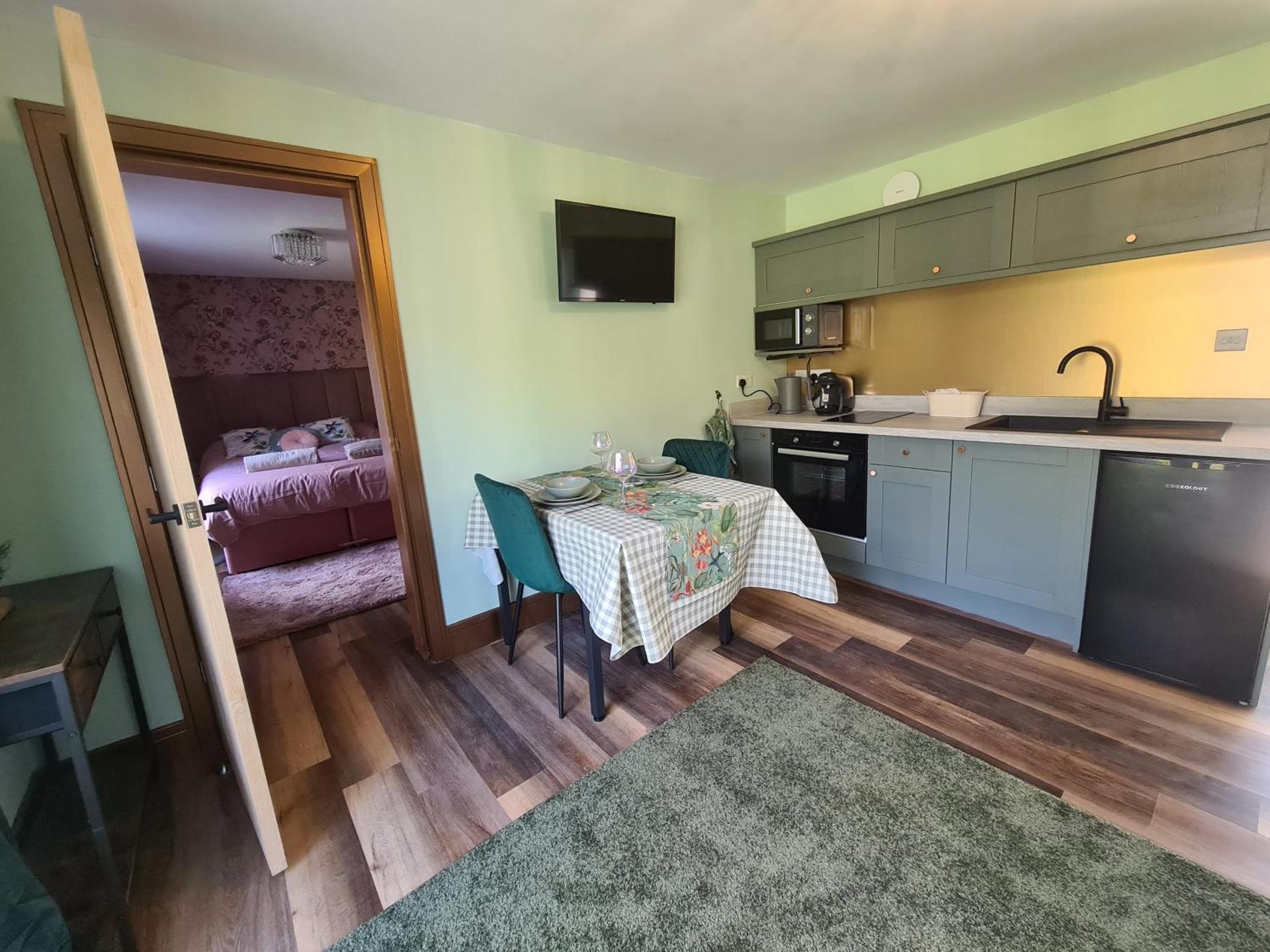 The Nest by Blake view holidays, a peaceful boutique retreat, 3 miles from Ennerdale- small twin or king bed available