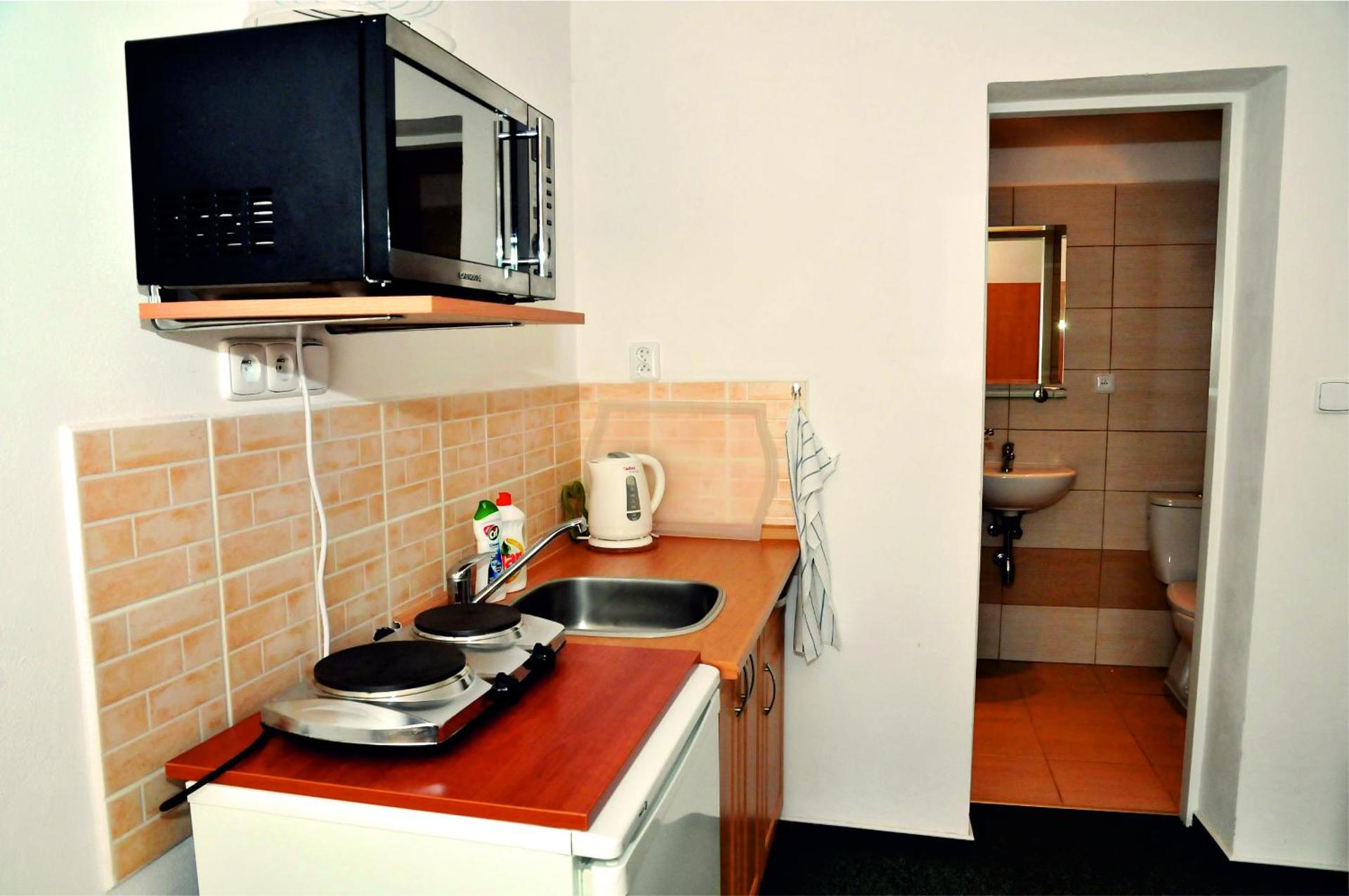 Kitchen or kitchenette