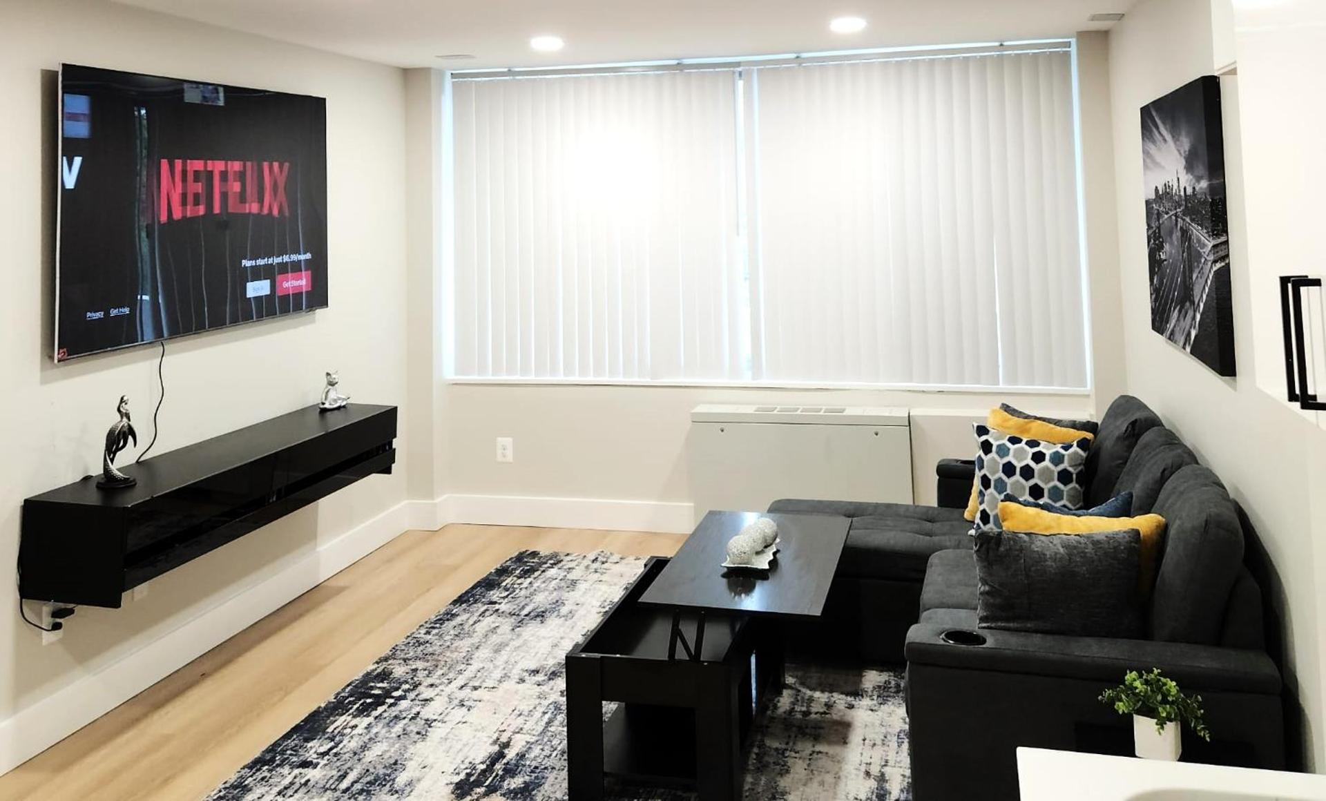 Communal lounge/ TV room