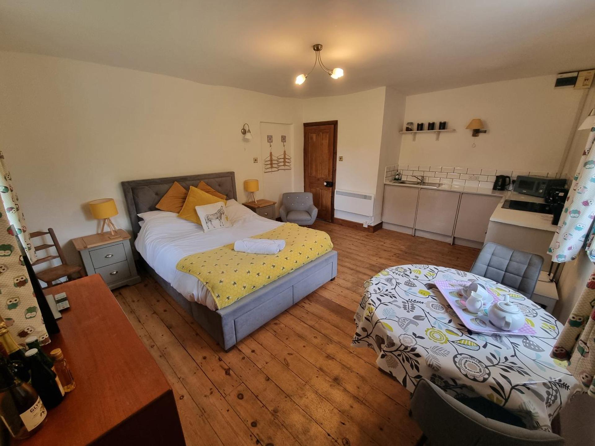 Photo of the whole room