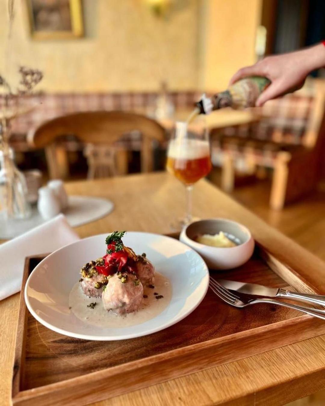 Restaurant/places to eat