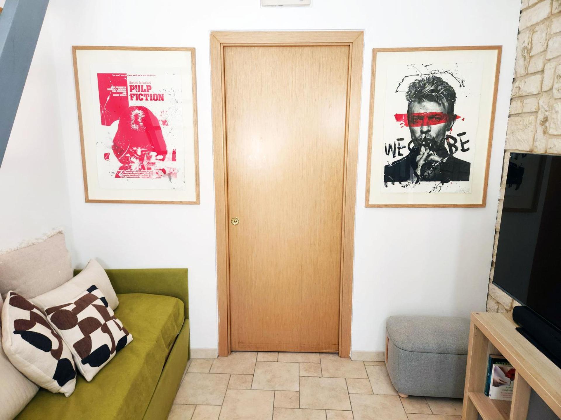 Communal lounge/ TV room