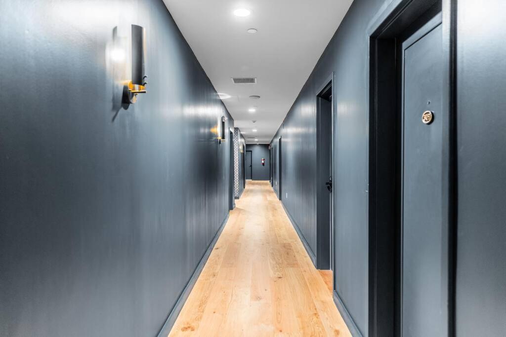 DTWN Historic Hotel, West Market Square View, King Bed, Room # 200