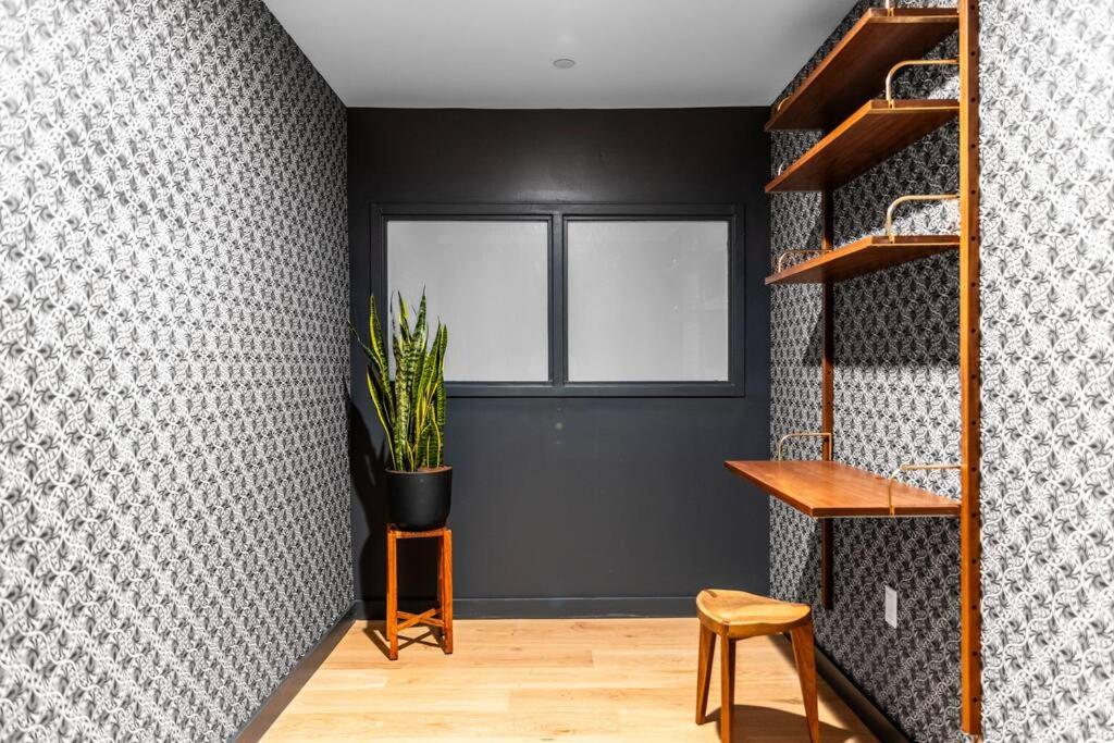 DTWN Historic Hotel, West Market Square View, King Bed, Room # 200