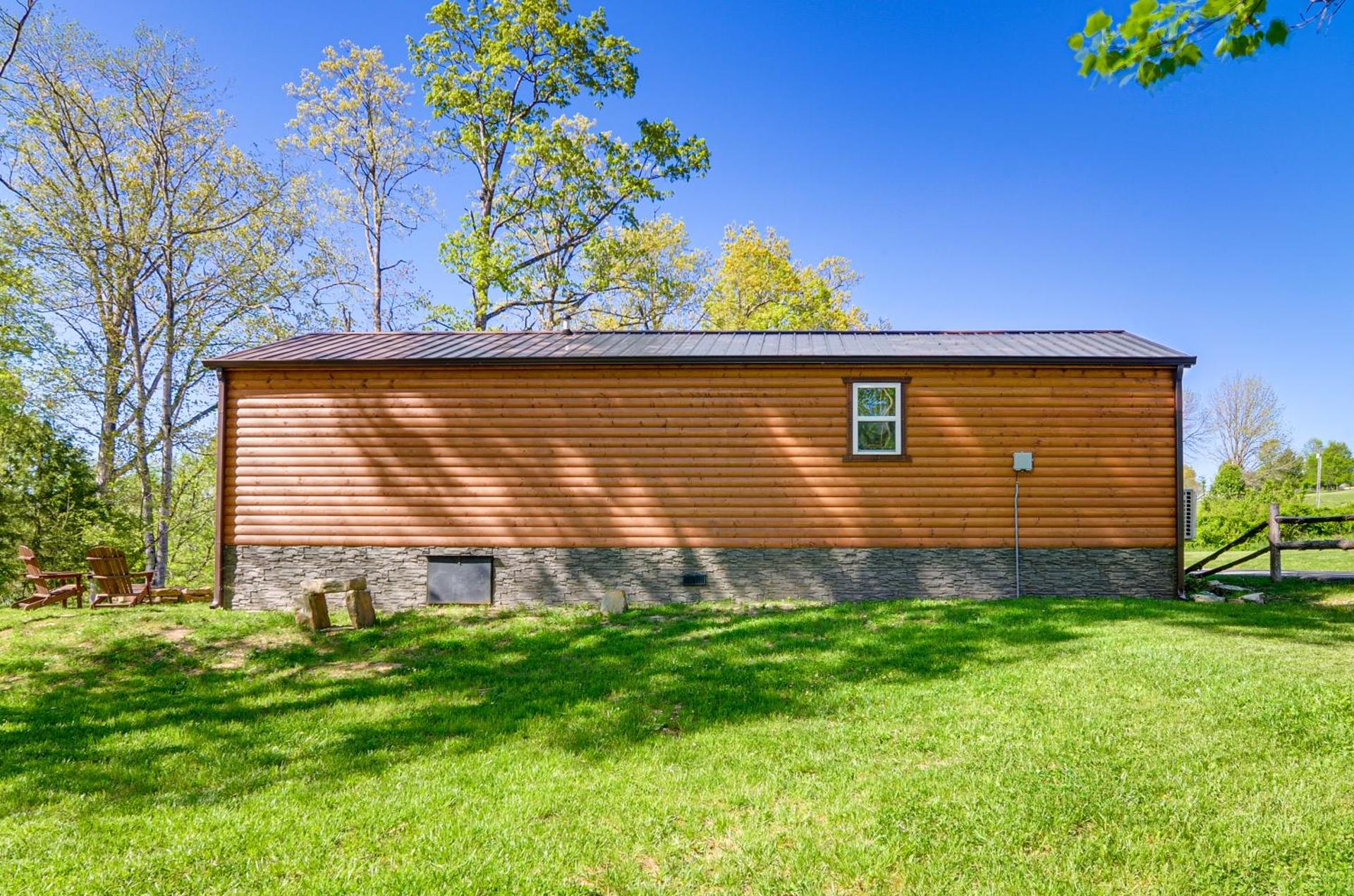 Somerset Cabin, Close to Lake Access!