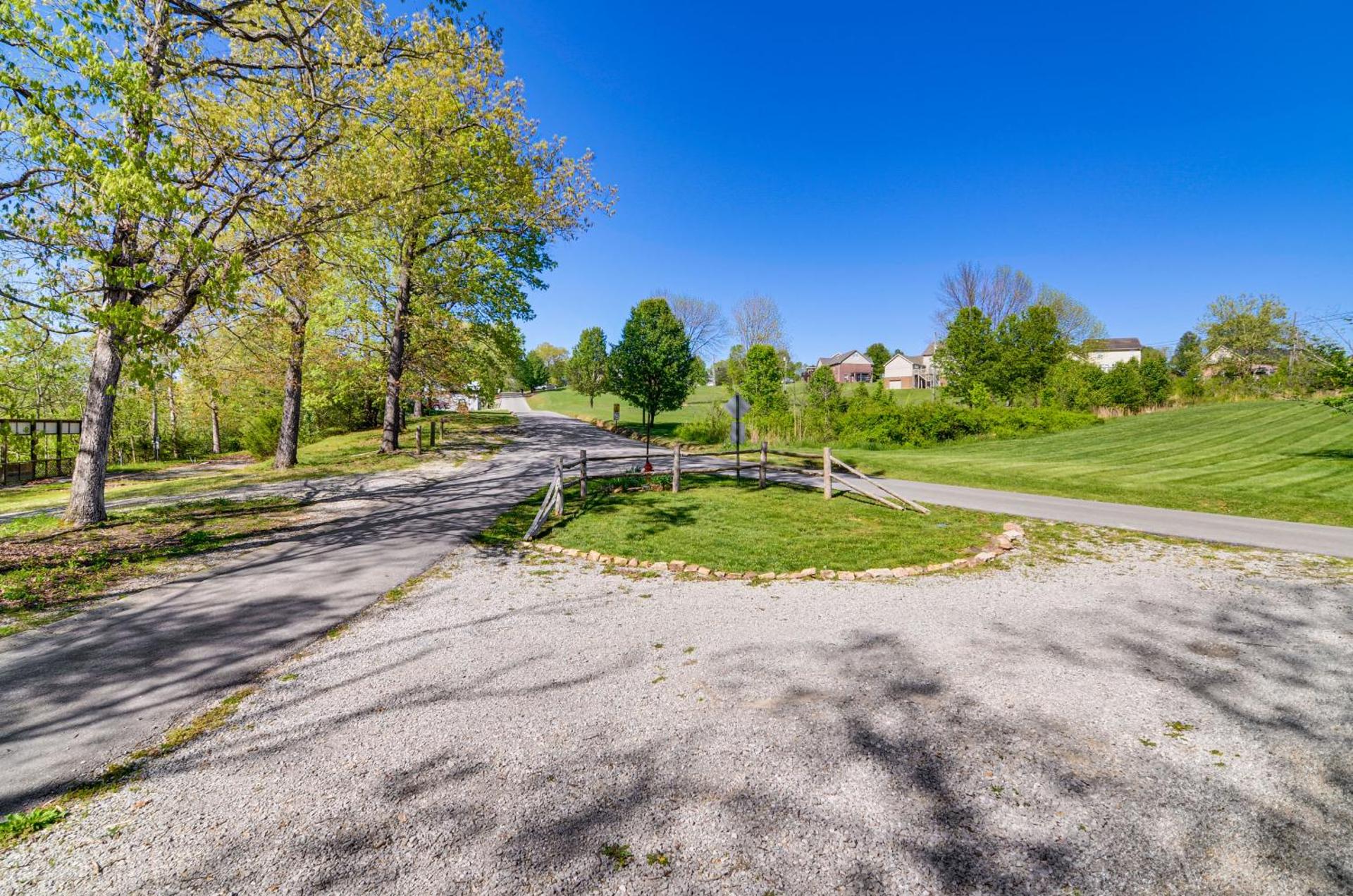 Somerset Cabin, Close to Lake Access!