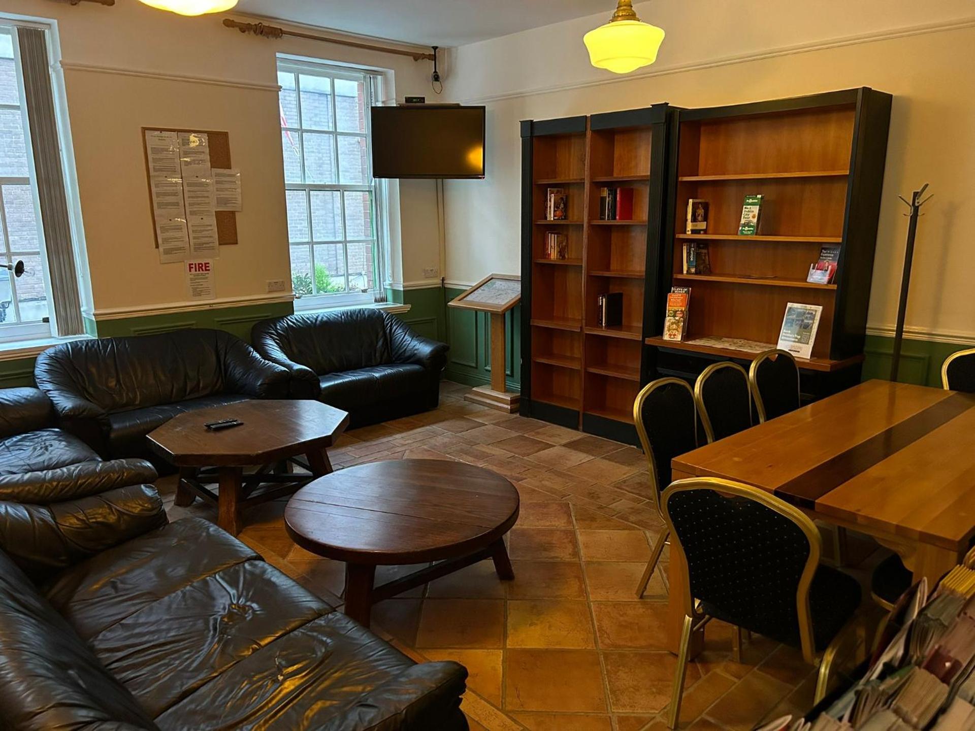 Communal lounge/ TV room