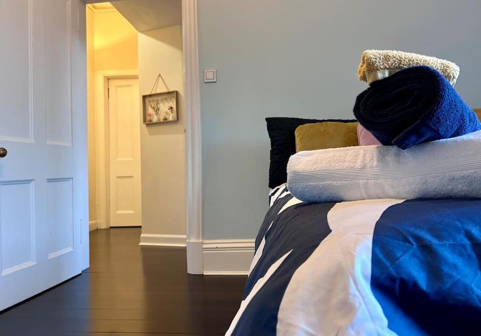 Edinburghs Arthurs seat View