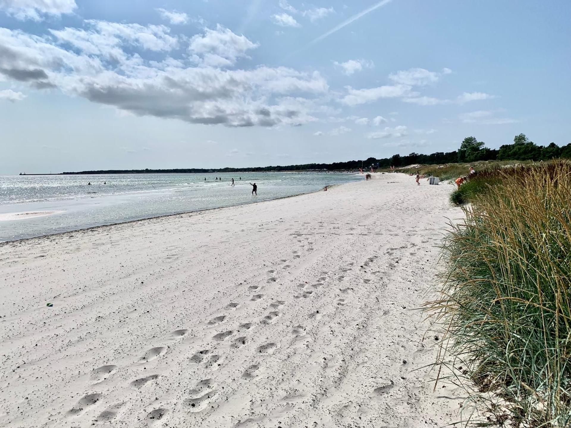 Strandnära, pergola, P-plats i Höllviken