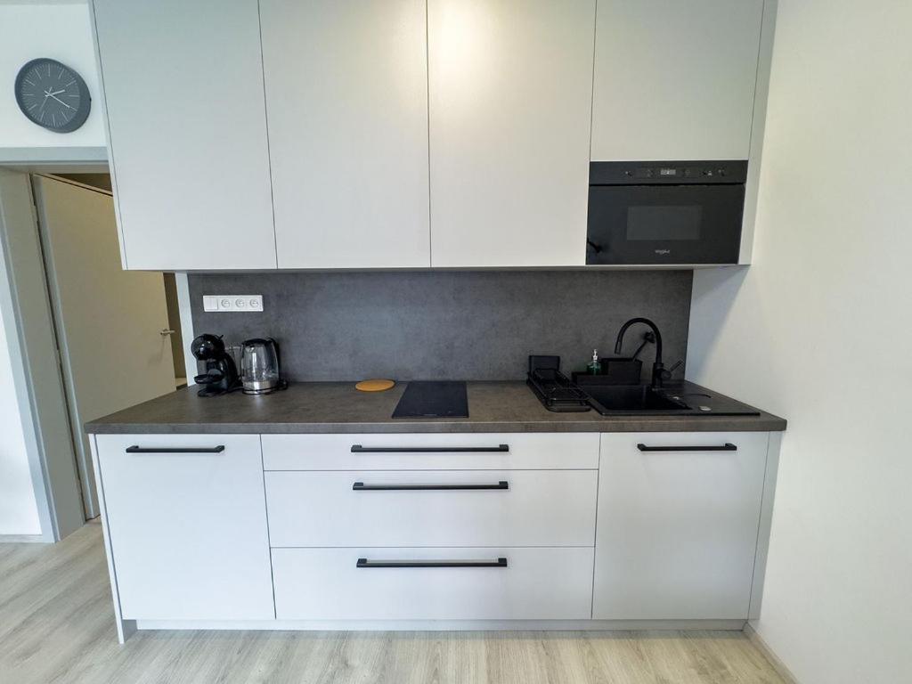 Edmund's apartments 22