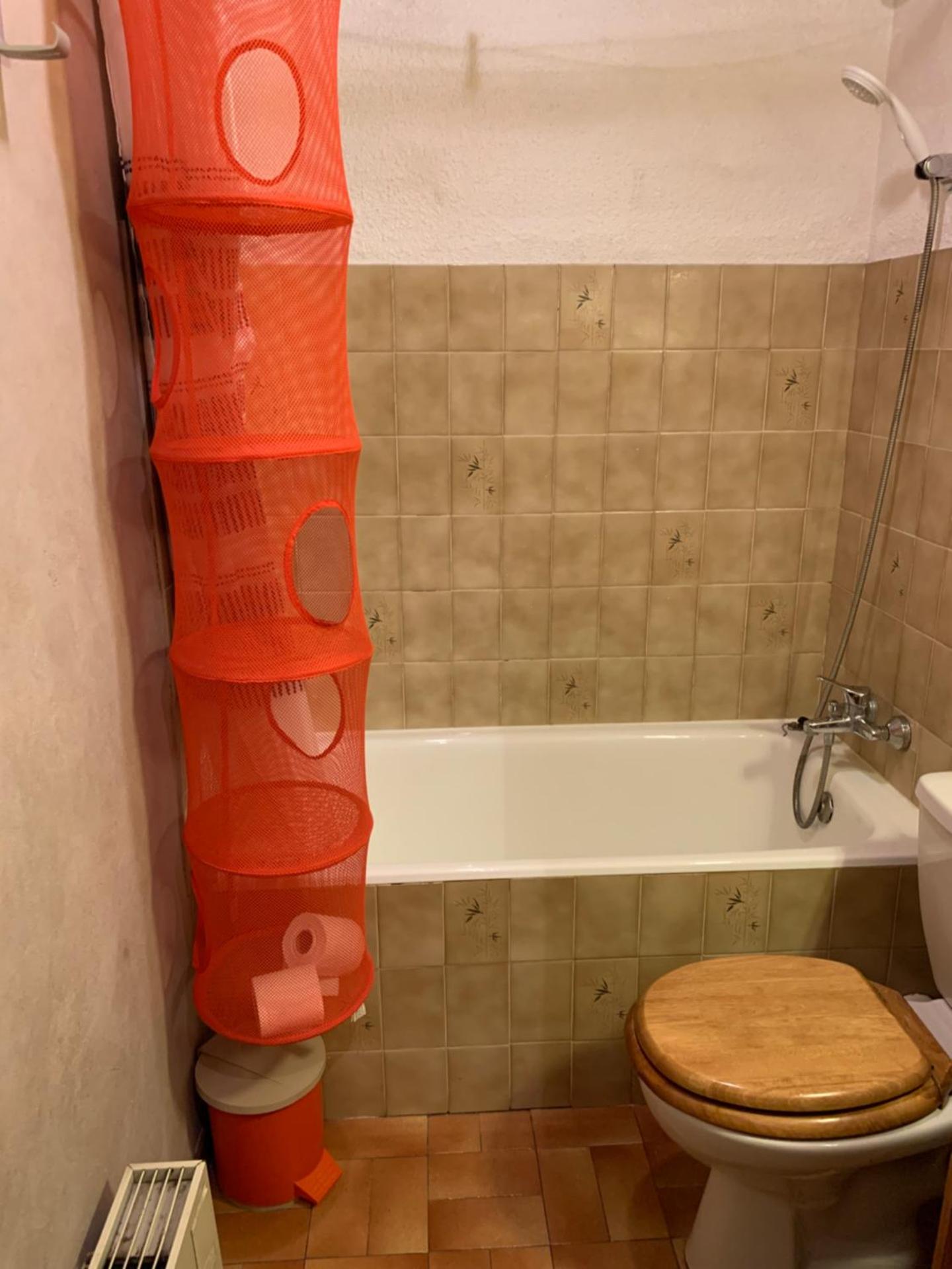 155 Piste dans mon canapé