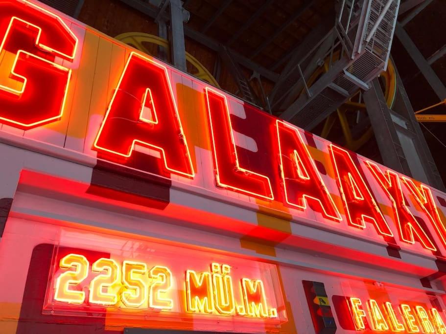 Modern LAAX apt, Swimming Pools, Wellness & Tennis