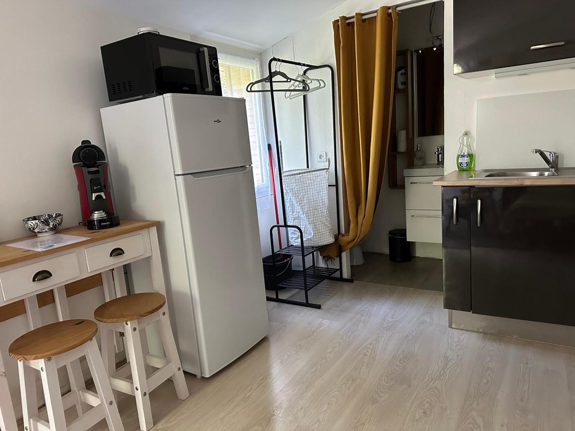 Maisonnette studio avec jardin