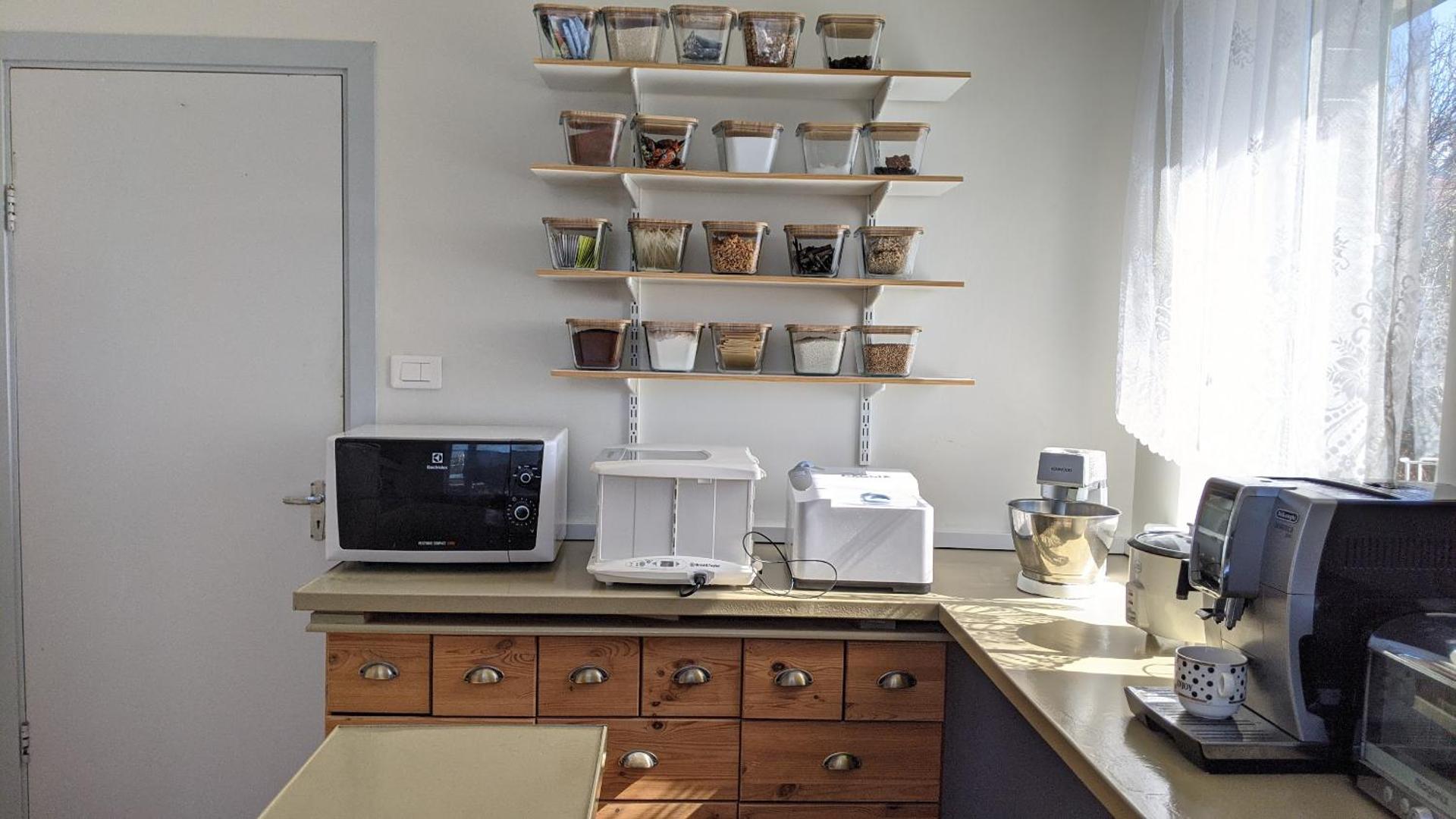 Kitchen or kitchenette