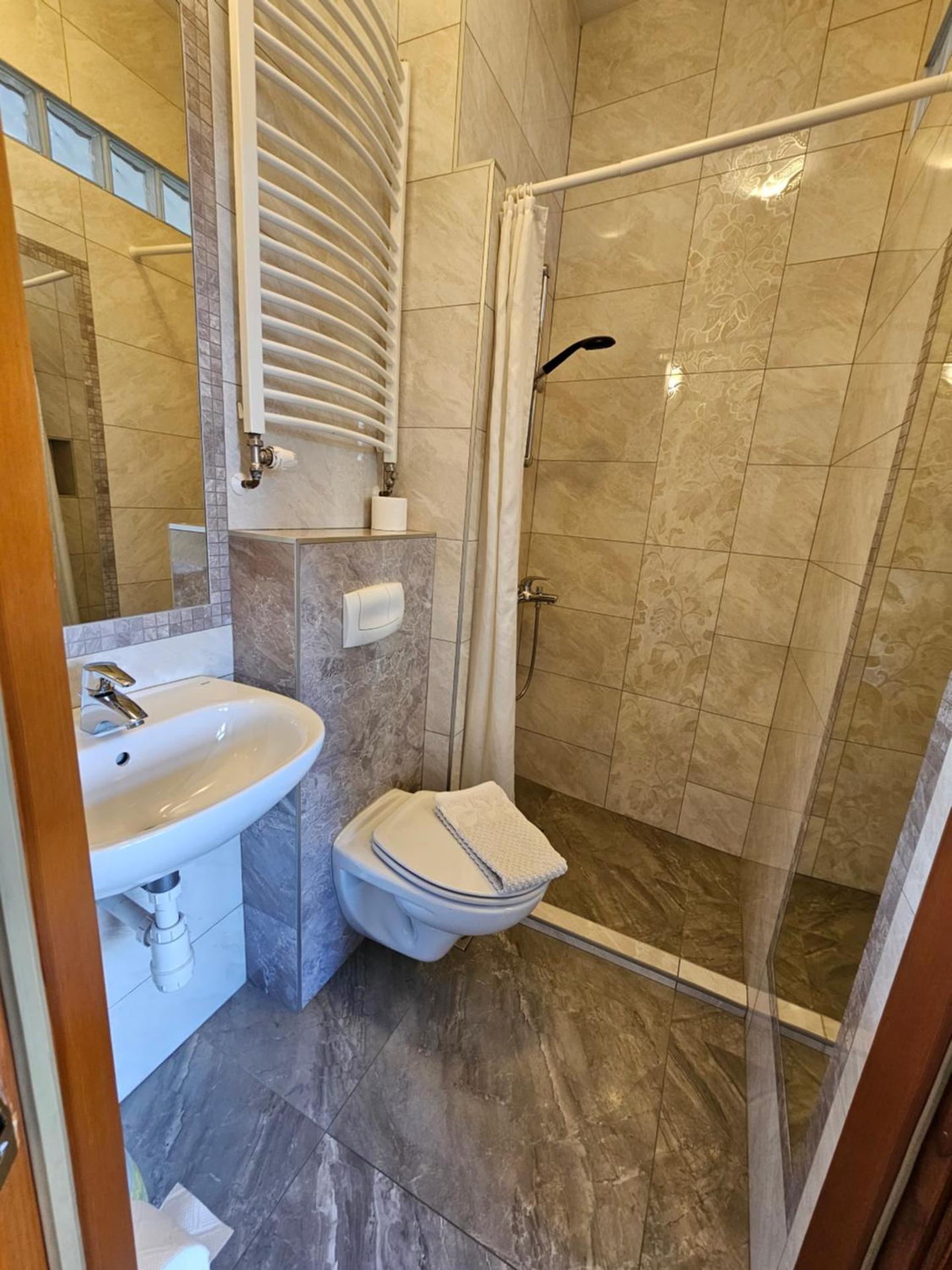 Pokoje i Apartamenty Krupówki 36