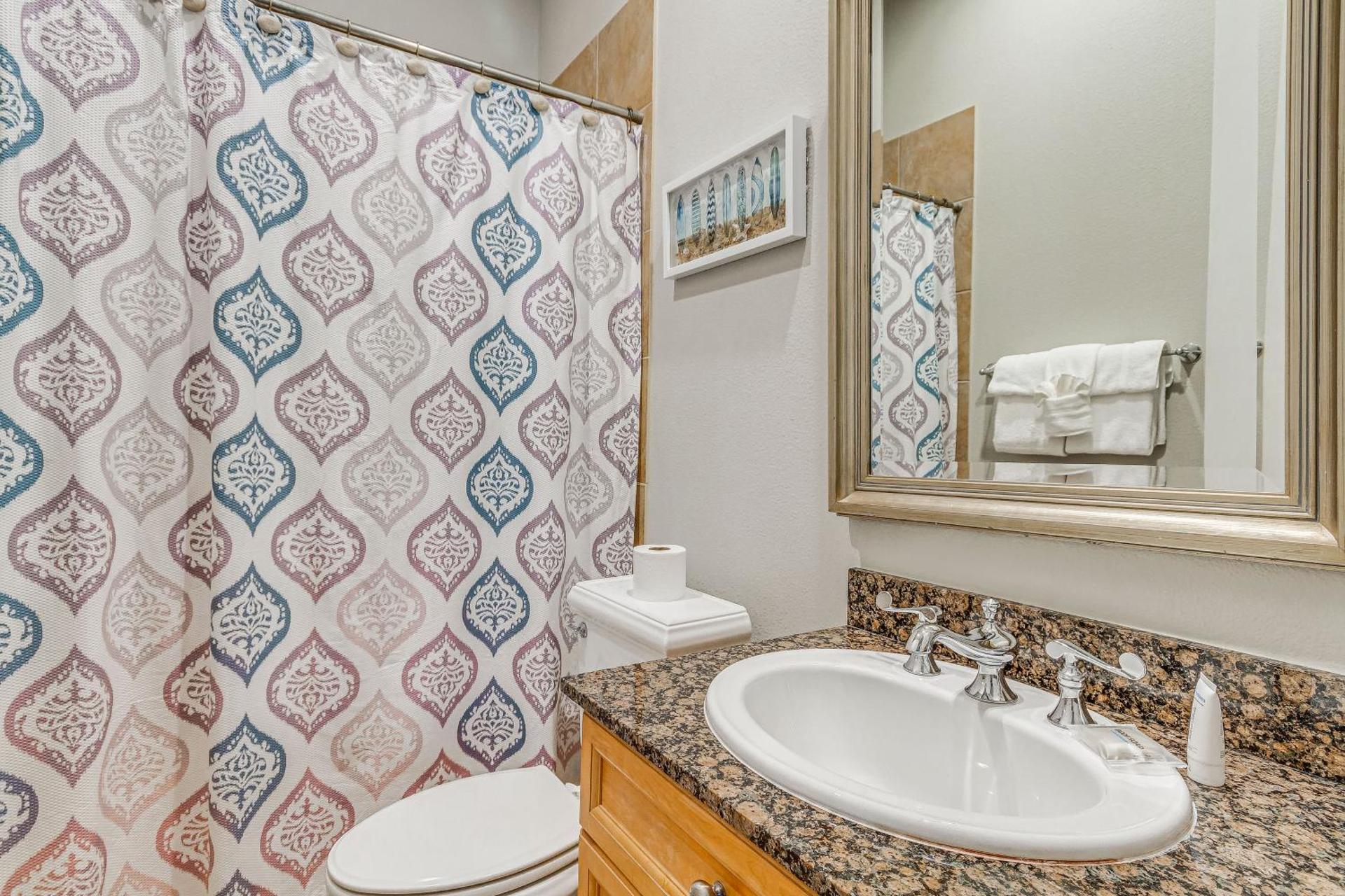 Pensacola Beach Penthouse with View and Pool Access!