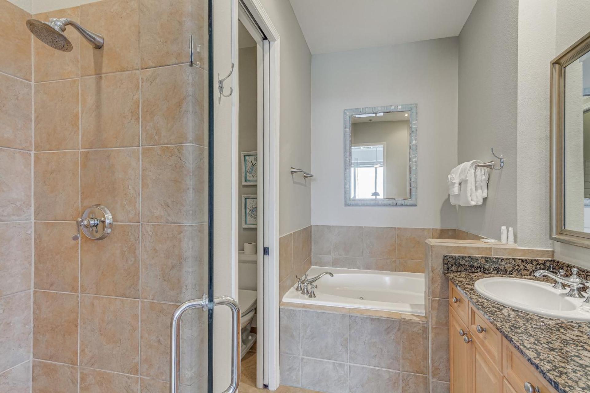 Pensacola Beach Penthouse with View and Pool Access!