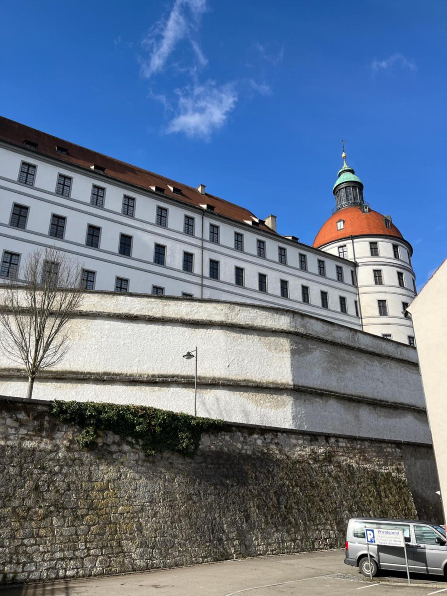 Zimmer zum vermieten direkt an der Donau und am Schloss