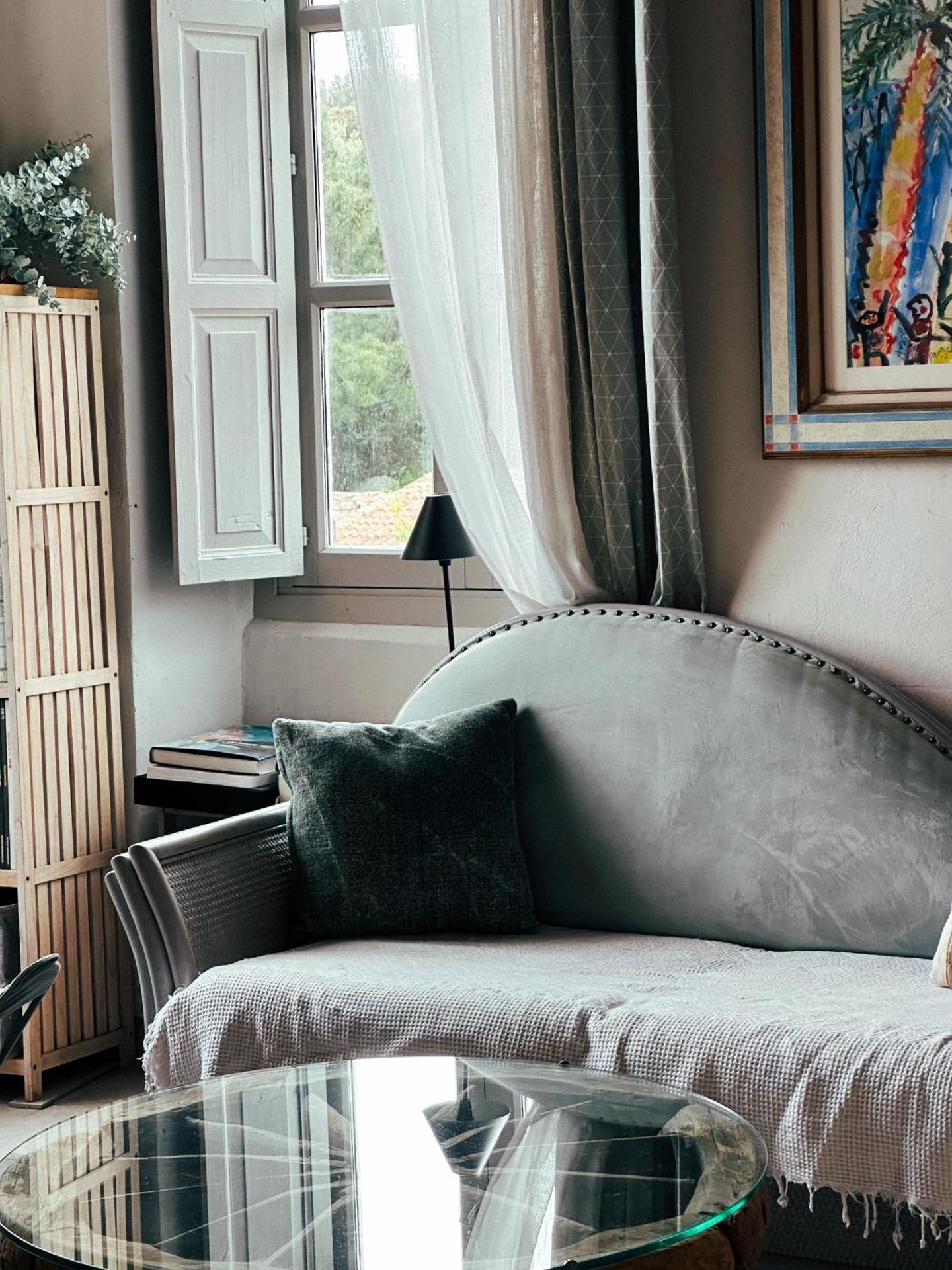 Casaluna, chambre climatisée dans maison de village