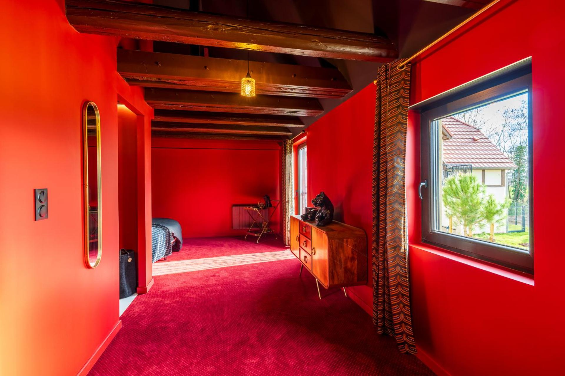 Photo of the whole room