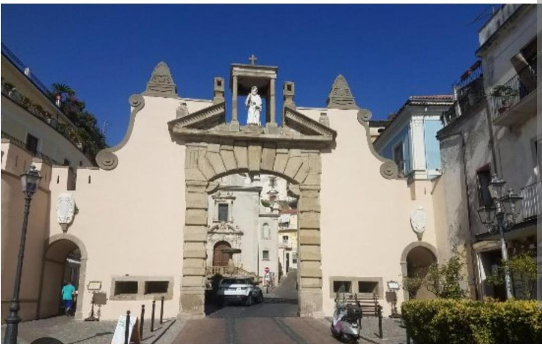 A CASA DI GIÒ & GIÒ