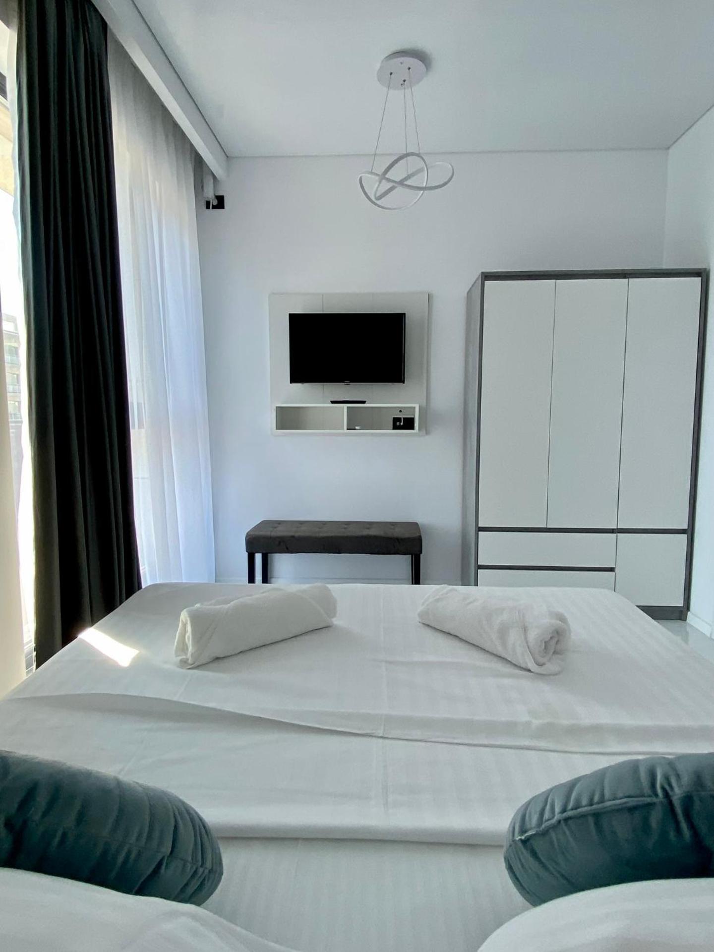 Studio503 by Allegio-Mamaia's Seaside Luxury near Finest Clubs & Beaches