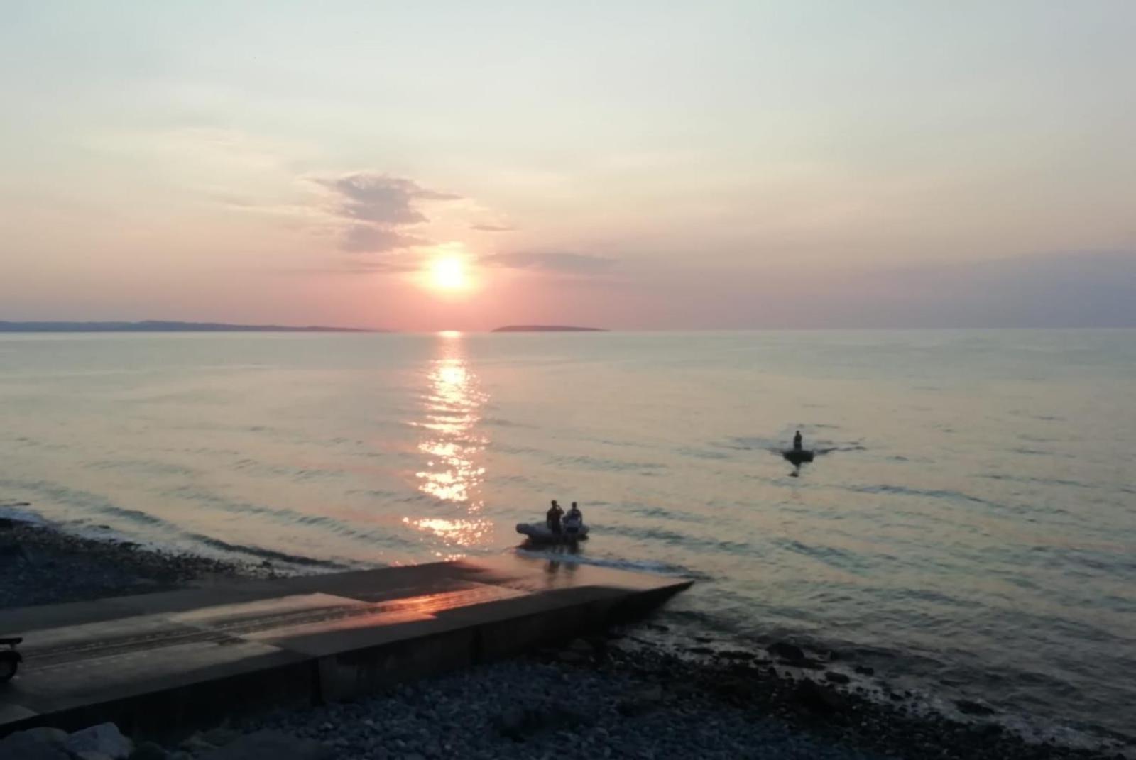 Fantastic sea views at Century's old Alma's Cottage - Sleeps up to 8 guests