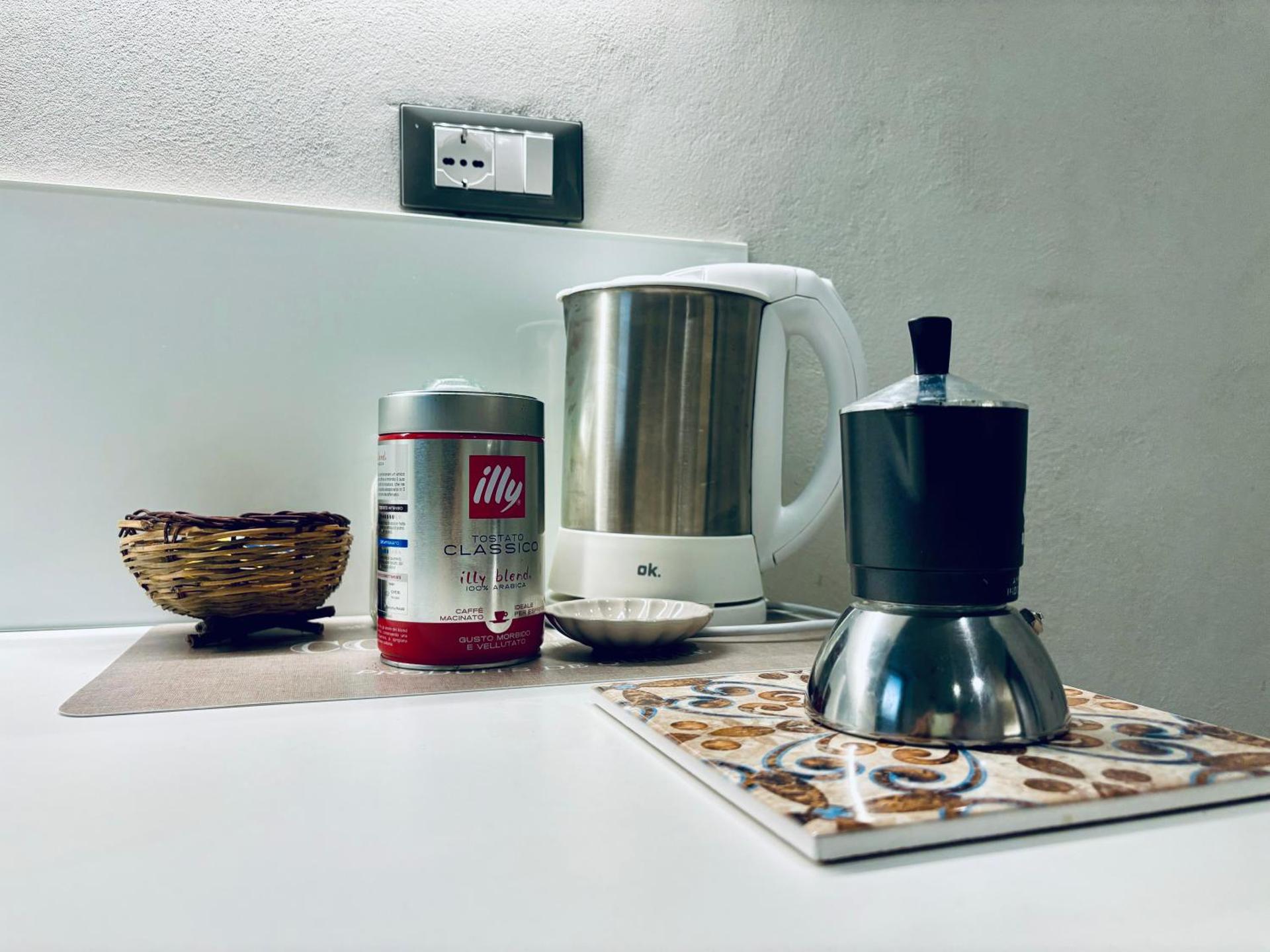 Coffee/tea facilities