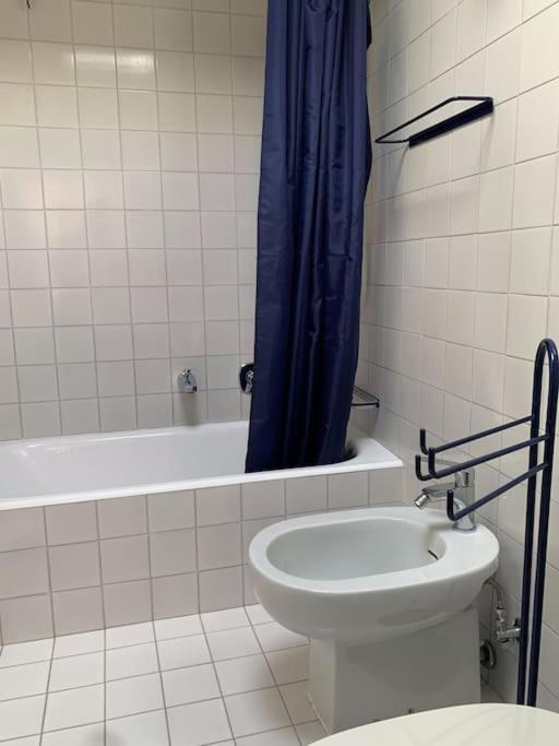 La Casa di Mezzo - The Middle House